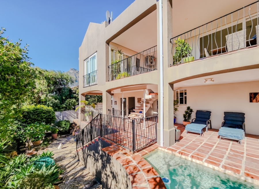 4 Bedroom Property for Sale in Oranjezicht Western Cape